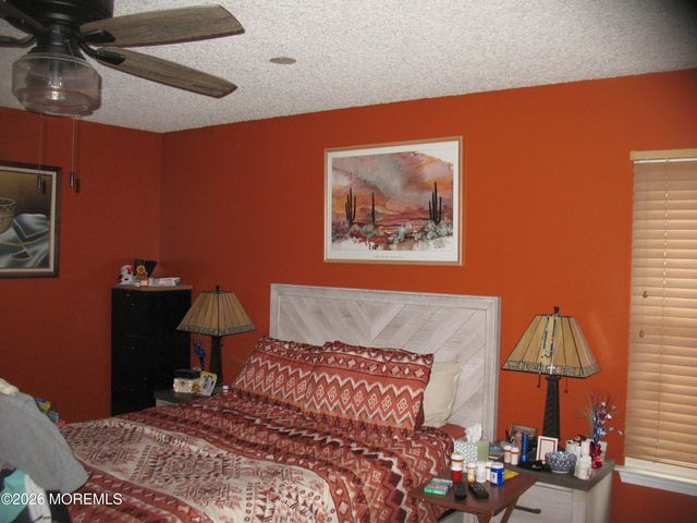 1033 3rd Avenue, Toms River, NJ 08757