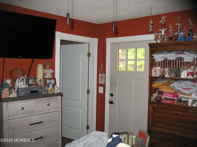1033 3rd Avenue, Toms River, NJ 08757