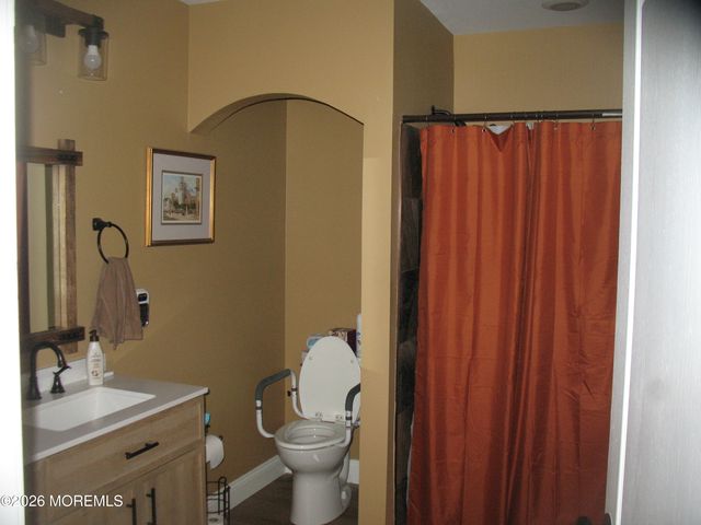 1033 3rd Avenue, Toms River, NJ 08757