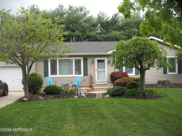 1033 3rd Avenue, Toms River, NJ 08757