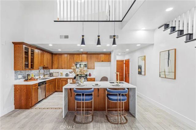 142 N Vermont ave B, Glendora, CA 91741