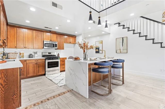 142 N Vermont ave B, Glendora, CA 91741