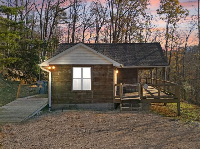 65 Maple Drive, Burnside, KY 42519