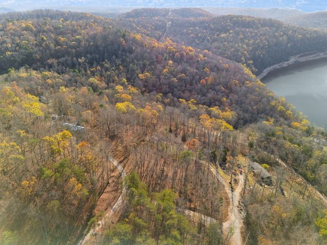 65 Maple Drive, Burnside, KY 42519