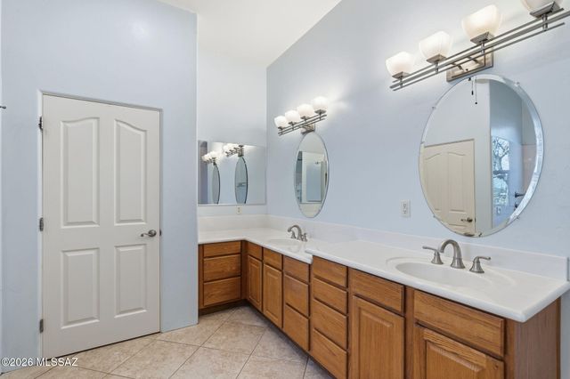 13430 S Taurus Place, Vail, AZ 85641