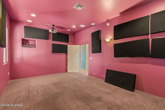 13430 S Taurus Place, Vail, AZ 85641