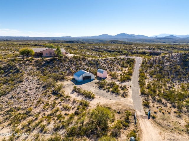 13430 S Taurus Place, Vail, AZ 85641