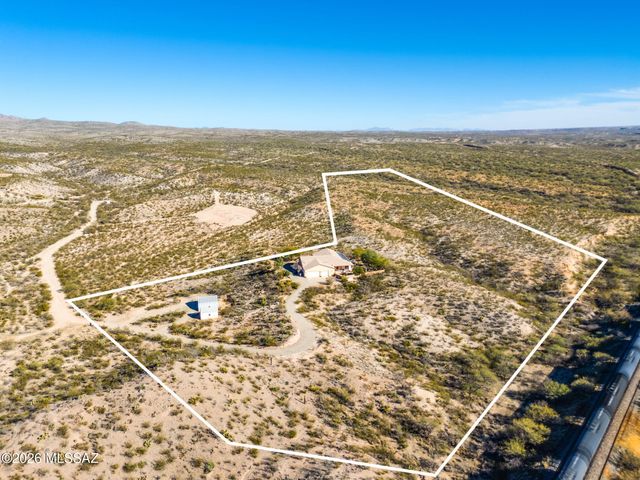 13430 S Taurus Place, Vail, AZ 85641