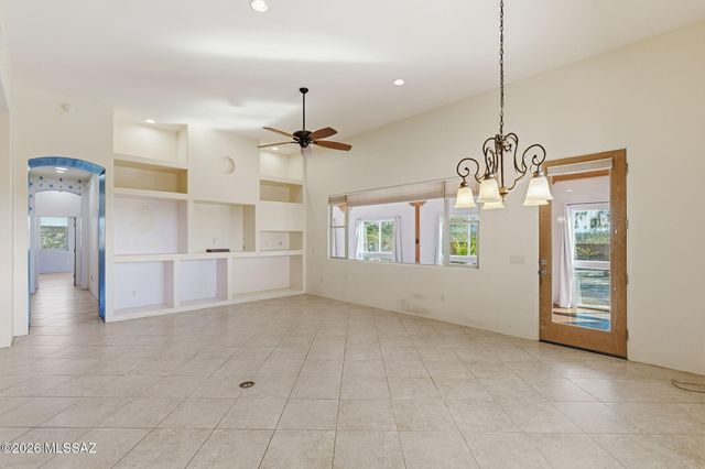 13430 S Taurus Place, Vail, AZ 85641