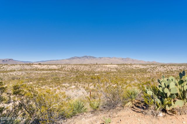 13430 S Taurus Place, Vail, AZ 85641