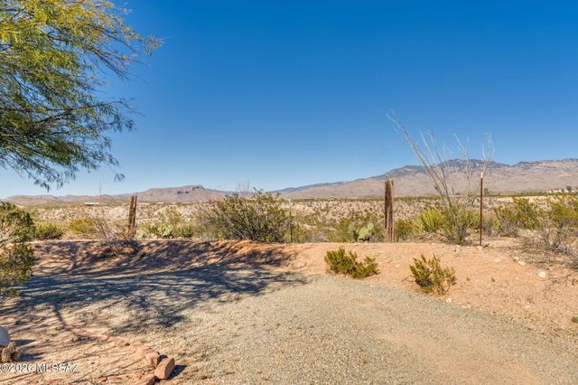 13430 S Taurus Place, Vail, AZ 85641