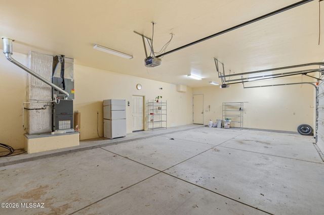 13430 S Taurus Place, Vail, AZ 85641