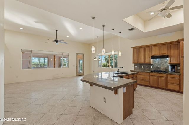 13430 S Taurus Place, Vail, AZ 85641