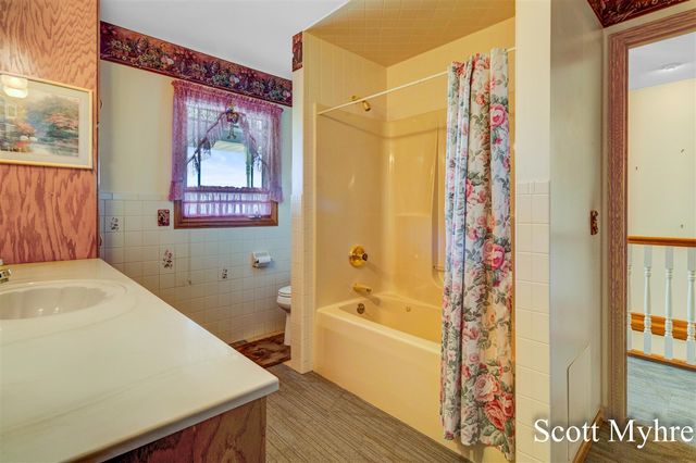 2250 Barry Street, Hudsonville, MI 49426