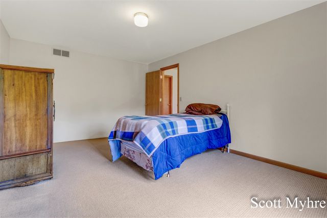 2250 Barry Street, Hudsonville, MI 49426