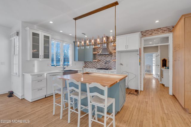 21 Old Queens Court, Eatontown, NJ 07724