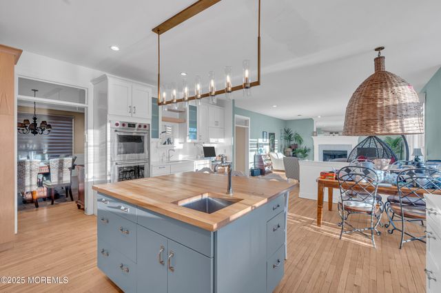 21 Old Queens Court, Eatontown, NJ 07724