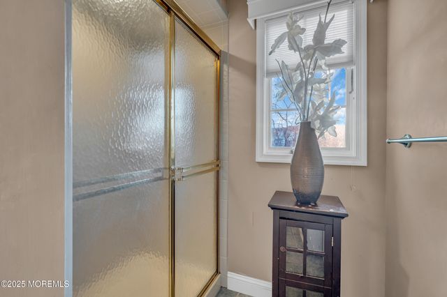 21 Old Queens Court, Eatontown, NJ 07724