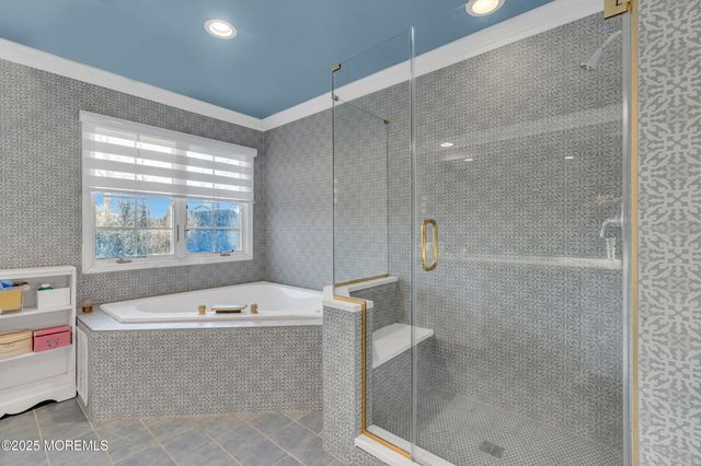 21 Old Queens Court, Eatontown, NJ 07724