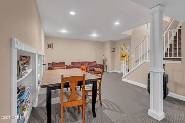 21 Old Queens Court, Eatontown, NJ 07724