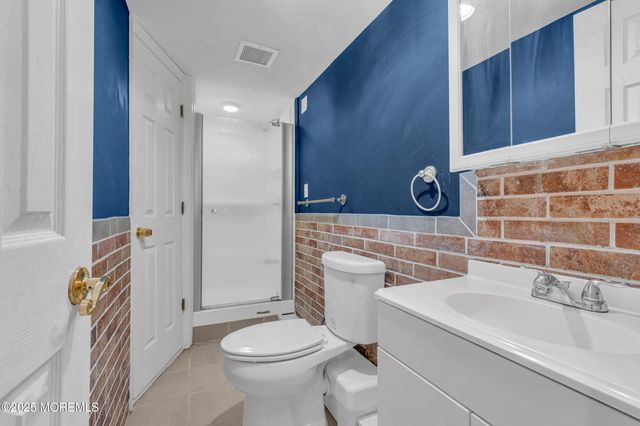 21 Old Queens Court, Eatontown, NJ 07724