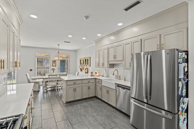 214 Stonegate, Dothan, AL 36305