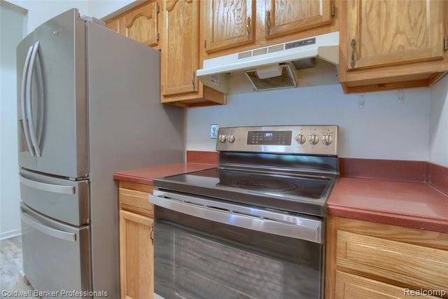 38351 Warner Farms Drive, Westland, MI 48185