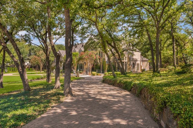 4508 Tour 18 Drive, Flower Mound, TX 75022