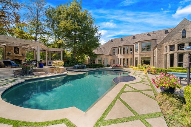 4508 Tour 18 Drive, Flower Mound, TX 75022