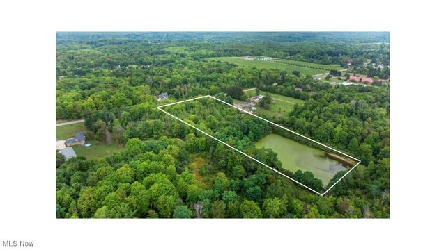 8 Sperry Road, Newbury, OH 44065