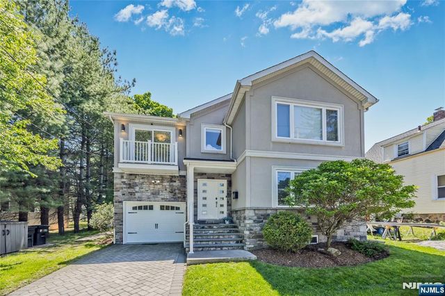 82 Monroe Avenue, Cresskill, NJ 07626
