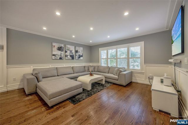 82 Monroe Avenue, Cresskill, NJ 07626