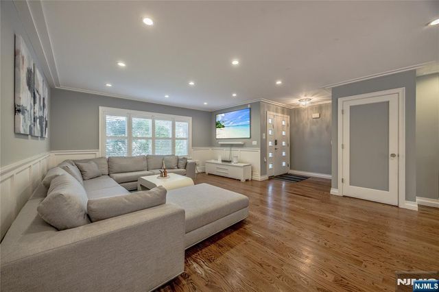 82 Monroe Avenue, Cresskill, NJ 07626