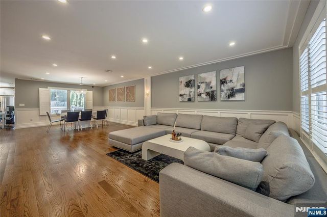82 Monroe Avenue, Cresskill, NJ 07626