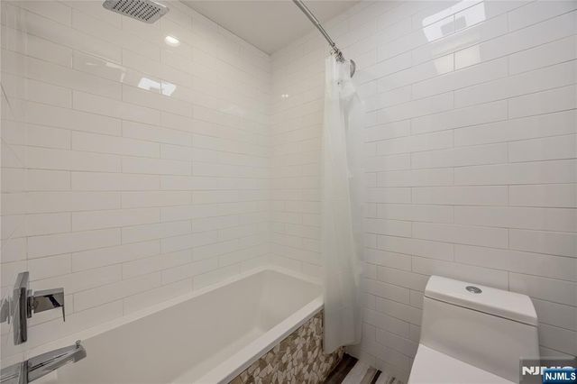 82 Monroe Avenue, Cresskill, NJ 07626