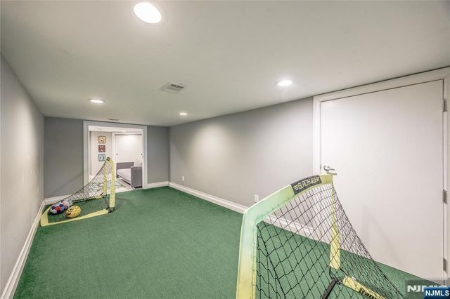 82 Monroe Avenue, Cresskill, NJ 07626