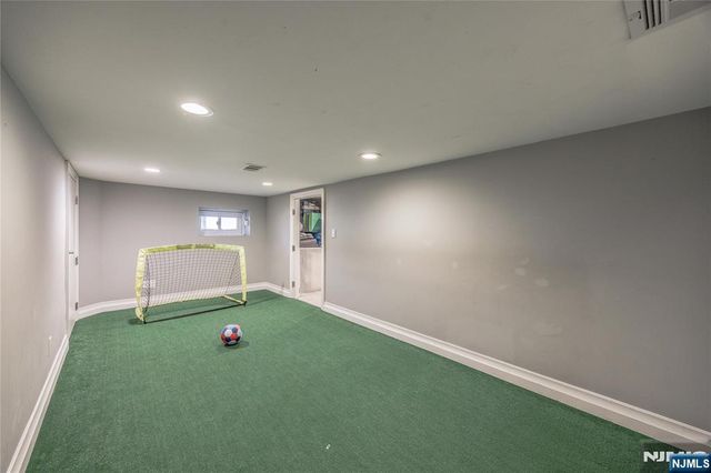 82 Monroe Avenue, Cresskill, NJ 07626