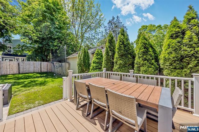 82 Monroe Avenue, Cresskill, NJ 07626