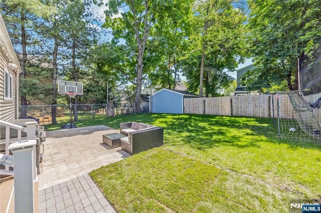 82 Monroe Avenue, Cresskill, NJ 07626