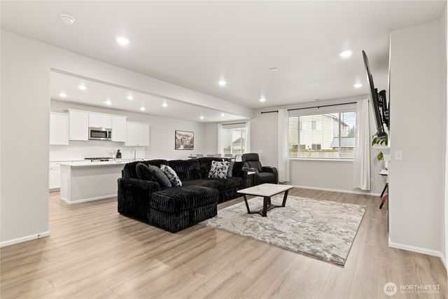 19802 137th Avenue E, Graham, WA 98338