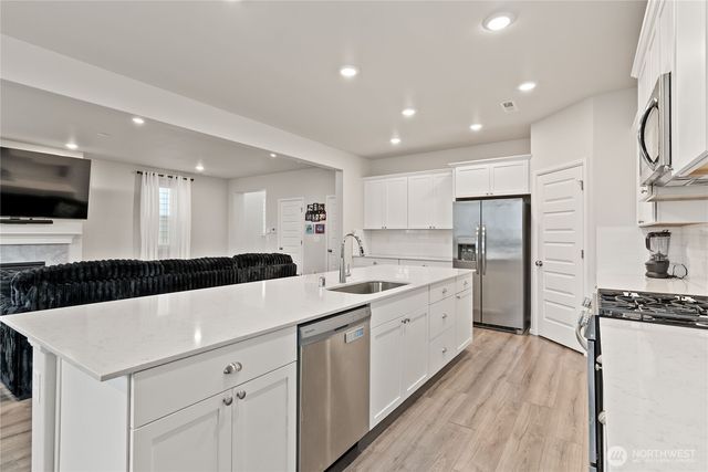 19802 137th Avenue E, Graham, WA 98338