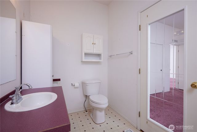 808 SE Mockingbird Drive, College Place, WA 99324