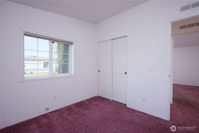 808 SE Mockingbird Drive, College Place, WA 99324