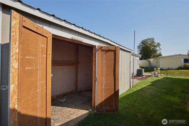 808 SE Mockingbird Drive, College Place, WA 99324