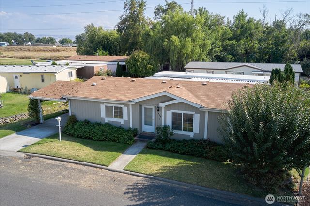 808 SE Mockingbird Drive, College Place, WA 99324