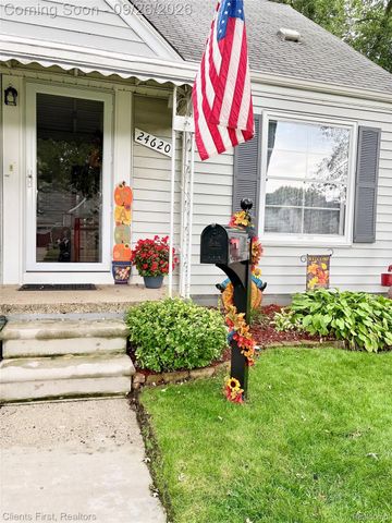24620 Andover Drive, Dearborn Heights, MI 48125