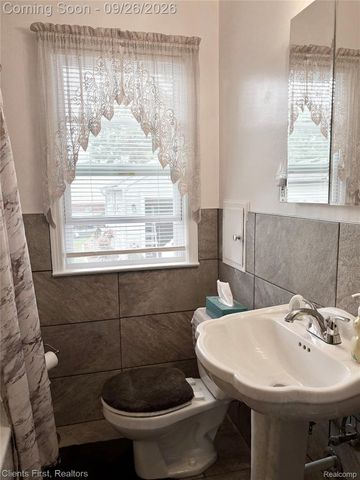 24620 Andover Drive, Dearborn Heights, MI 48125
