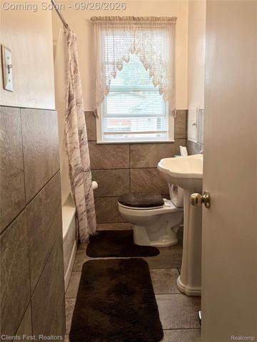 24620 Andover Drive, Dearborn Heights, MI 48125