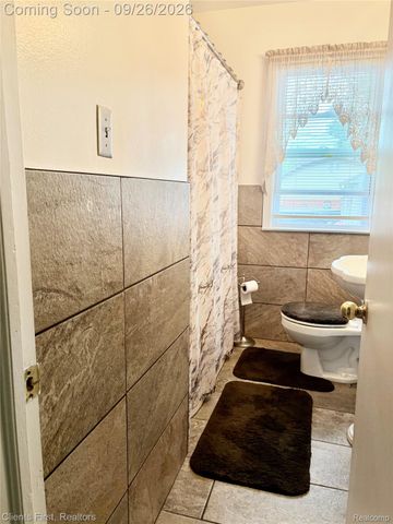 24620 Andover Drive, Dearborn Heights, MI 48125
