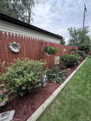 24620 Andover Drive, Dearborn Heights, MI 48125